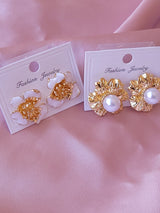 Pearl Flower | İkili Çiçekli İncili Pirinç Küpe Seti